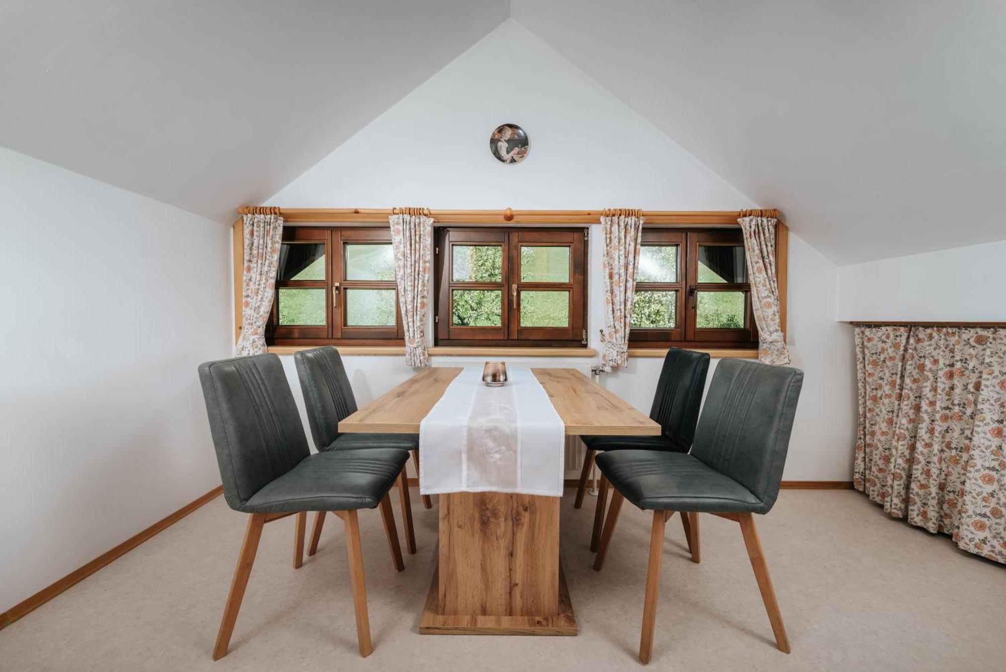 Ferienwohnung Syen Grundlsee Habitación foto